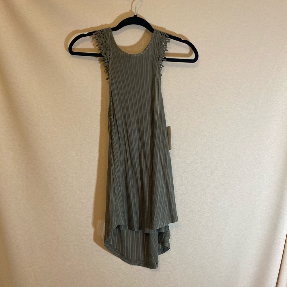 Lace Capped Flowy Tank
